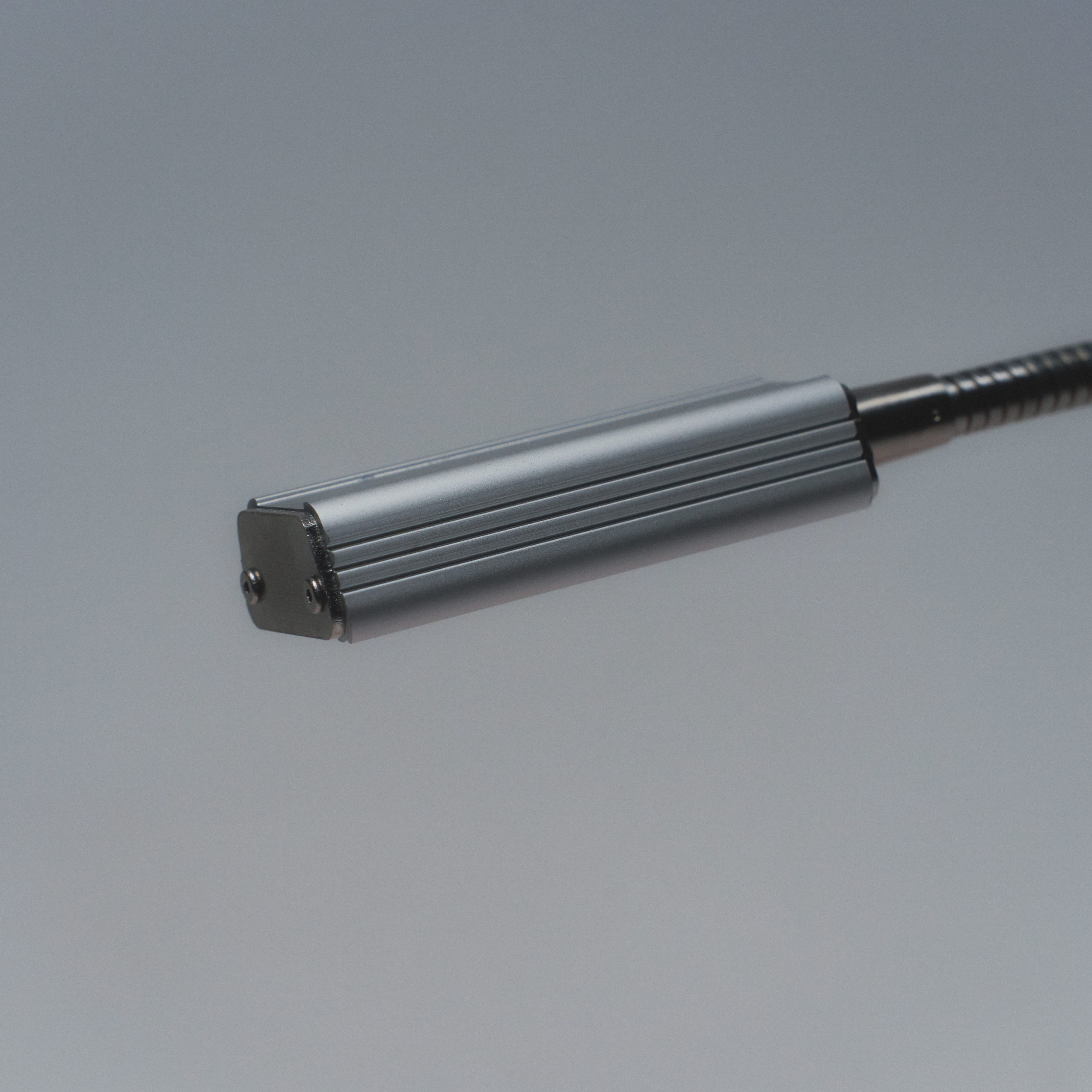 Détail de la tête en aluminium extrudé